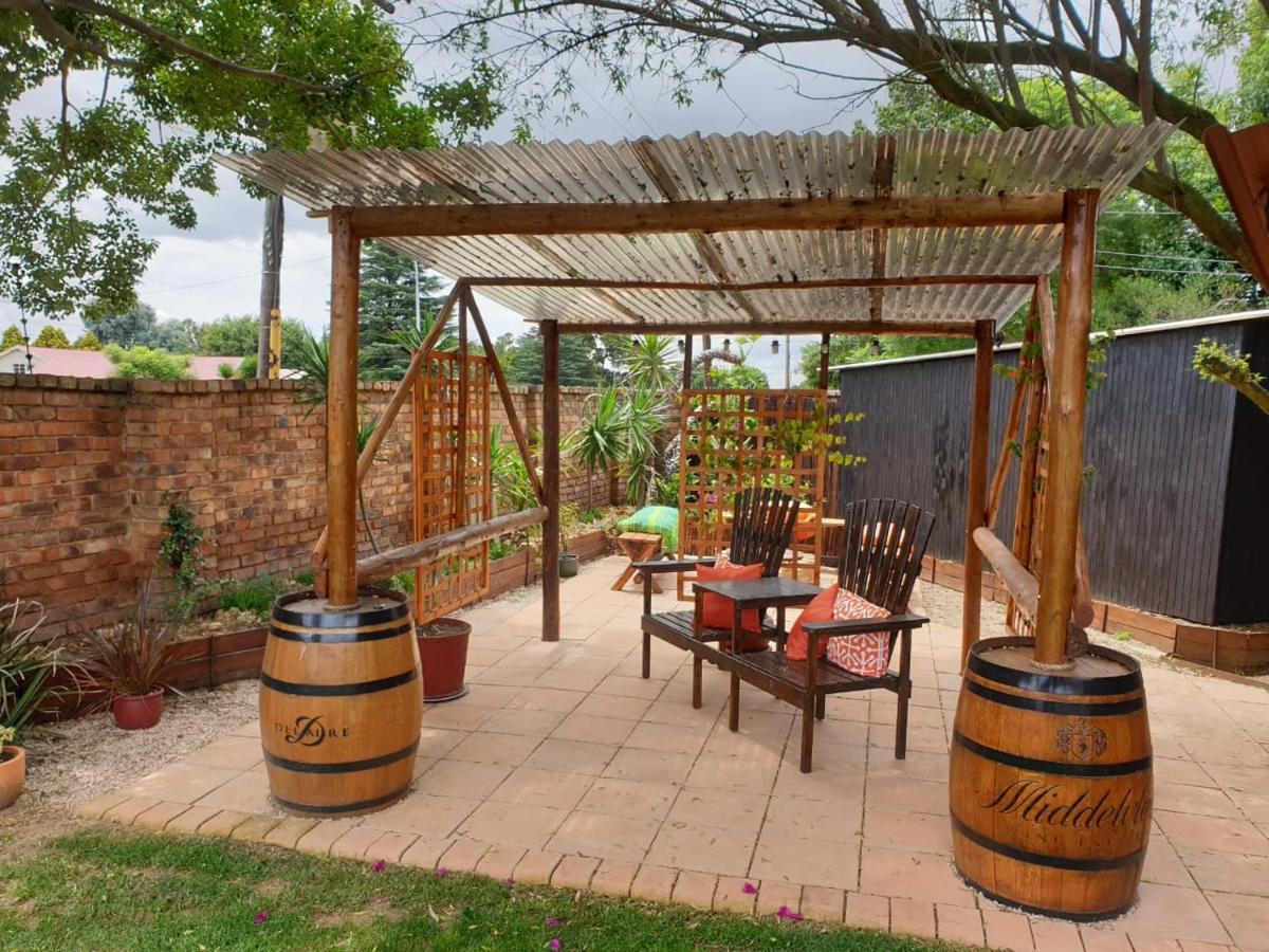 The Lazy Grape Guest Lodge & Spa Benoni Exterior photo